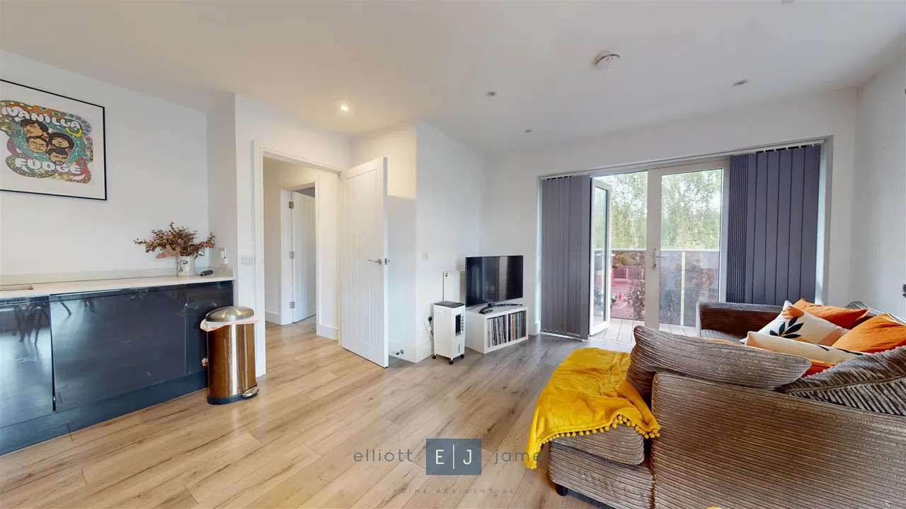 High Road, Loughton, IG10, photo 4