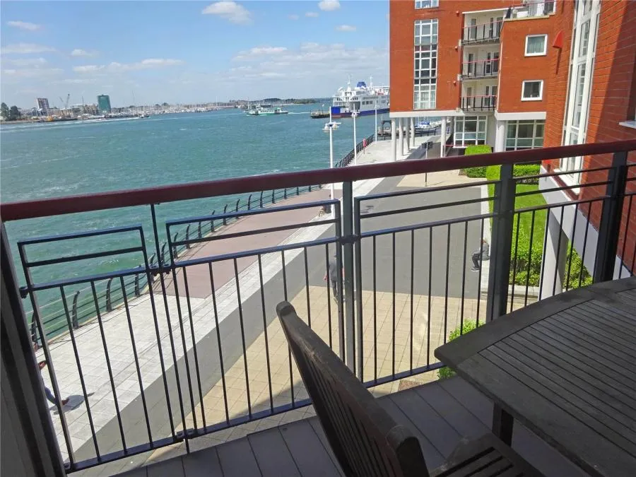 Arethusa House, Gunwharf Quays, PO1, photo 4