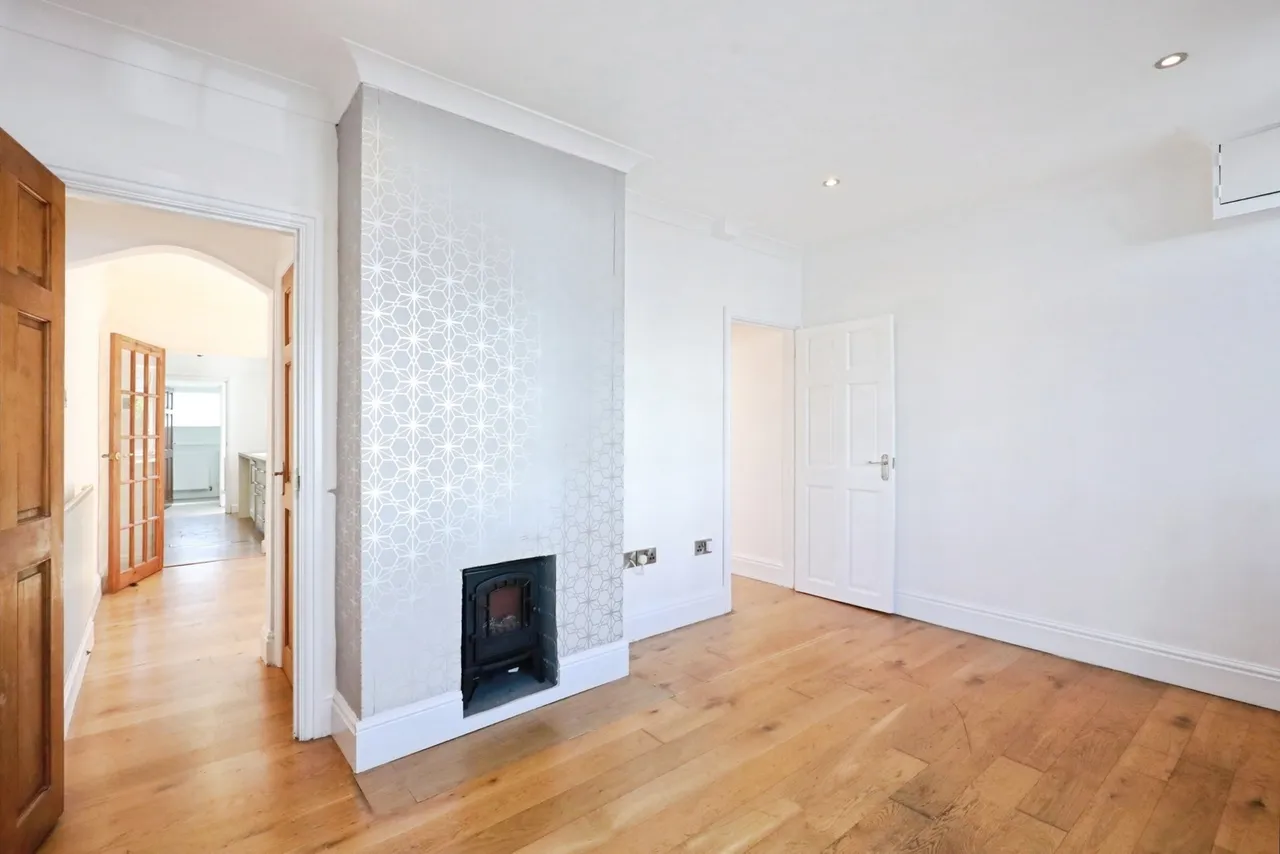 West Street, Evesham, WR11, photo 11