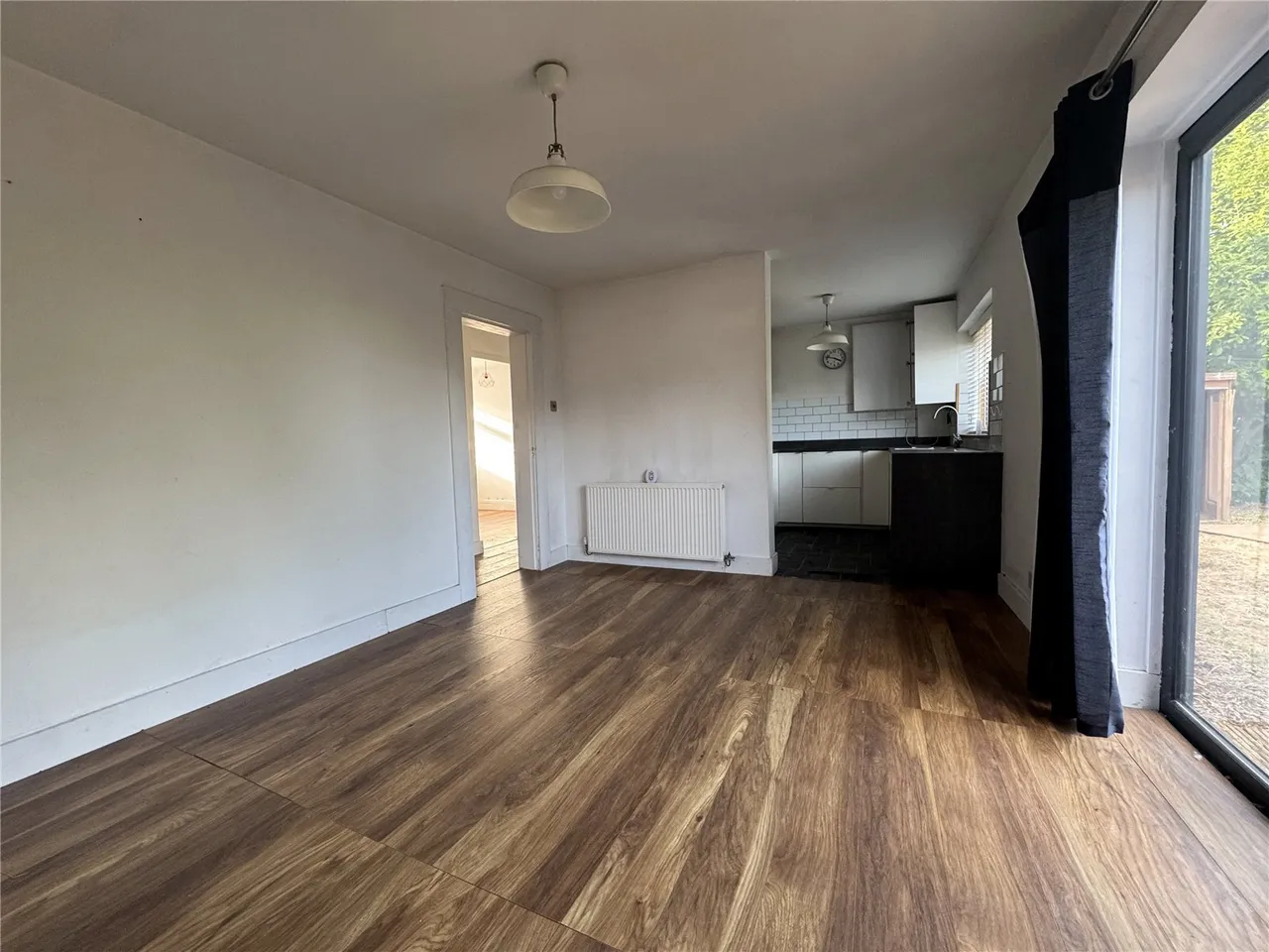 Copper Beech Close, Broughton, CH4, photo 4