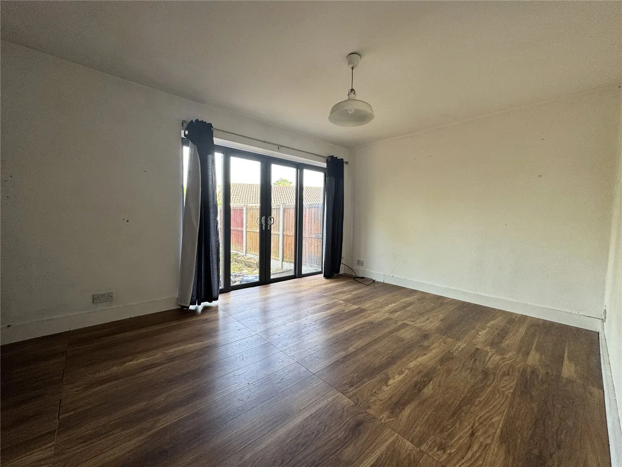 Copper Beech Close, Broughton, CH4, photo 3