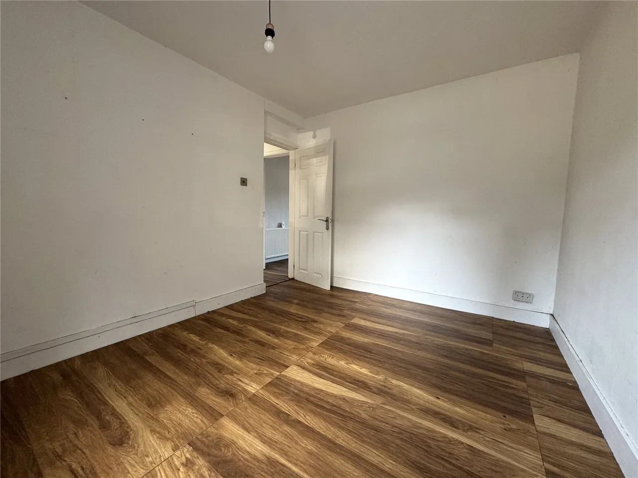 Copper Beech Close, Broughton, CH4, photo 8