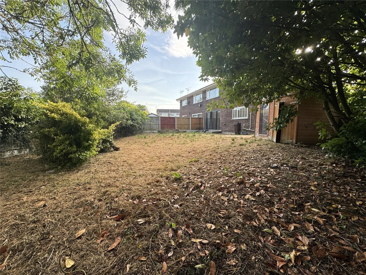 Copper Beech Close, Broughton, CH4, photo 16