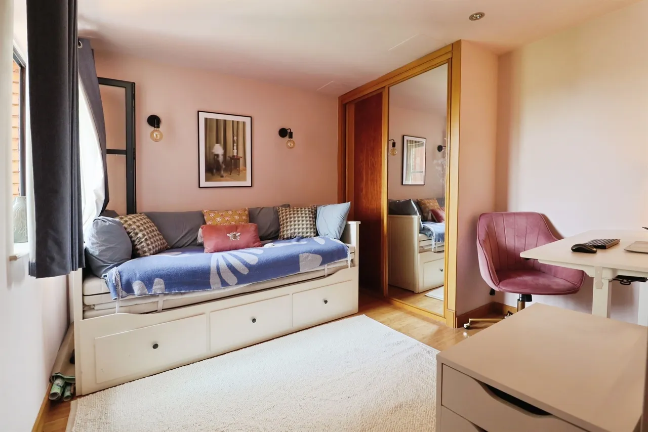 South Mews, Cardiff, CF10, photo 12