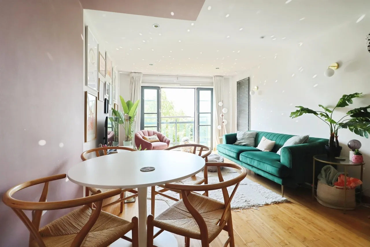 South Mews, Cardiff, CF10, photo 15