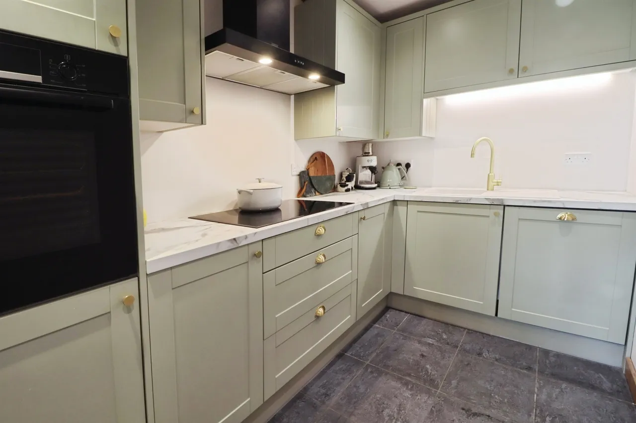South Mews, Cardiff, CF10, photo 4