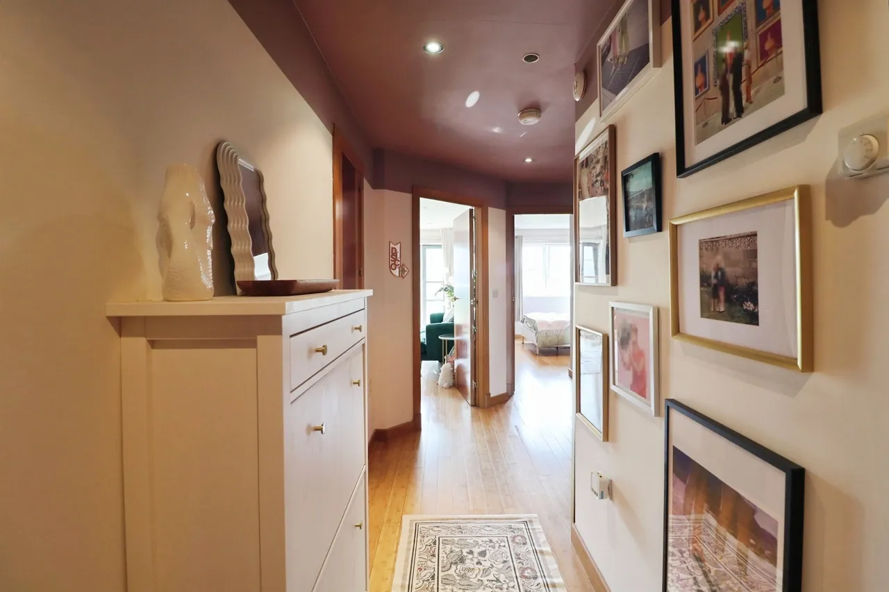 South Mews, Cardiff, CF10, photo 7