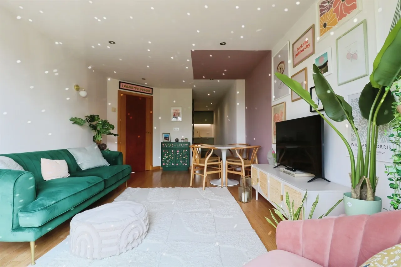 South Mews, Cardiff, CF10, photo 2