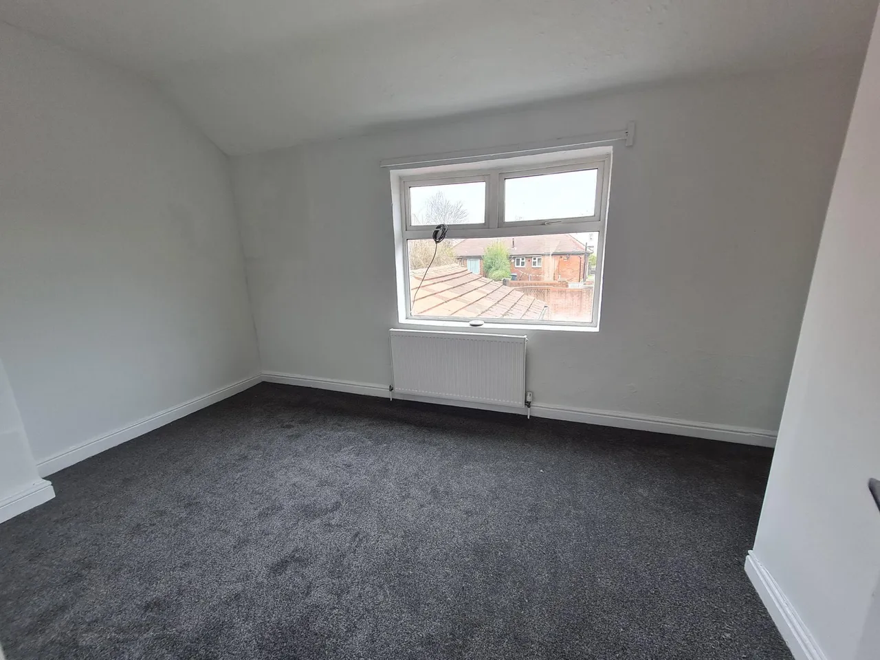 Princes Crescent, Edlington, DONCASTER, photo 3