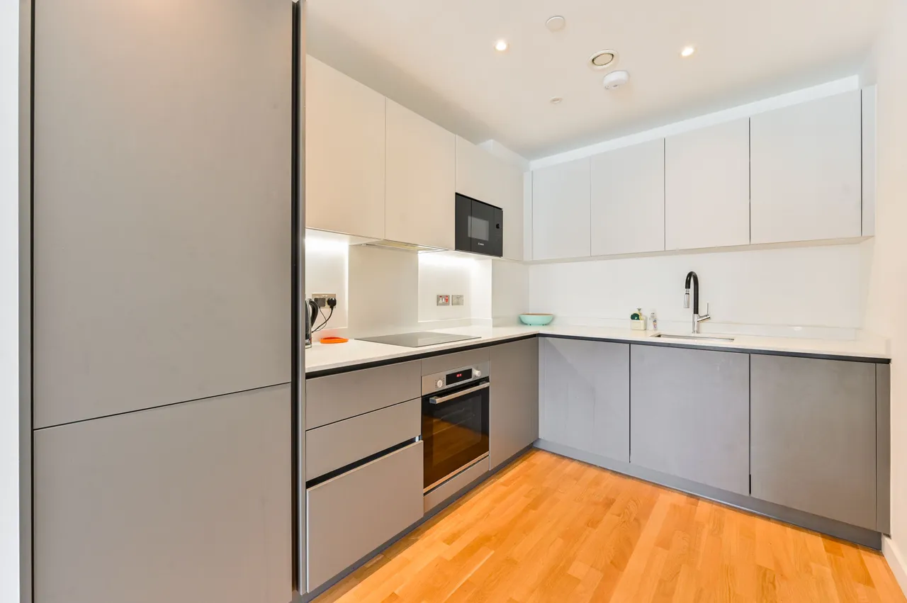 Apartment 50, 70 York Road, London, photo 3