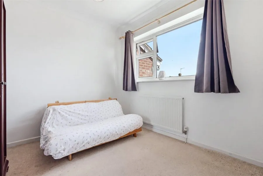 with 3 bedrooms in Stansted, CM24, photo 11