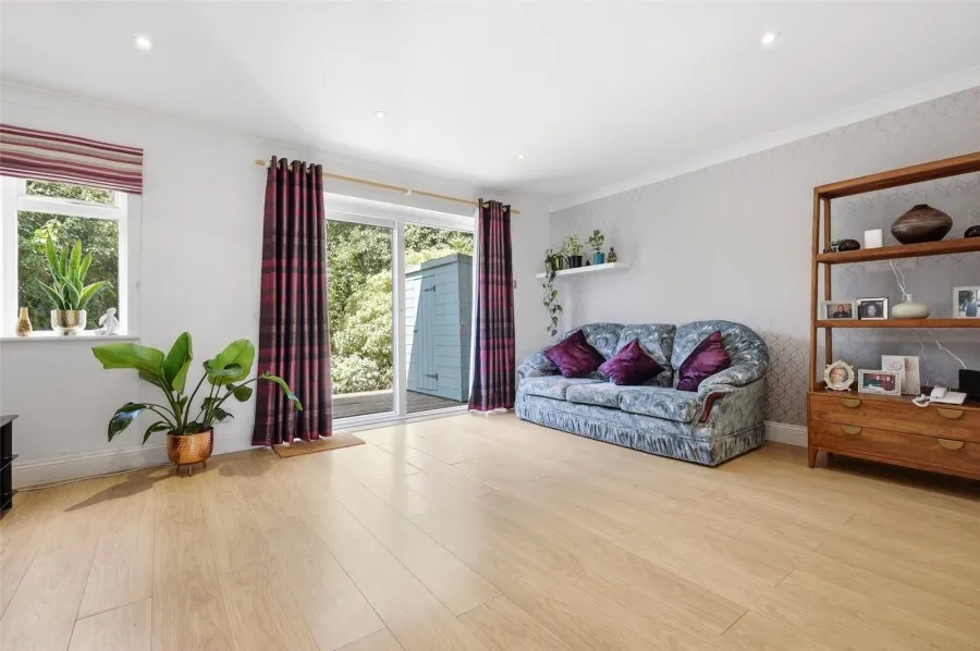 with 3 bedrooms in Stansted, CM24, photo 5