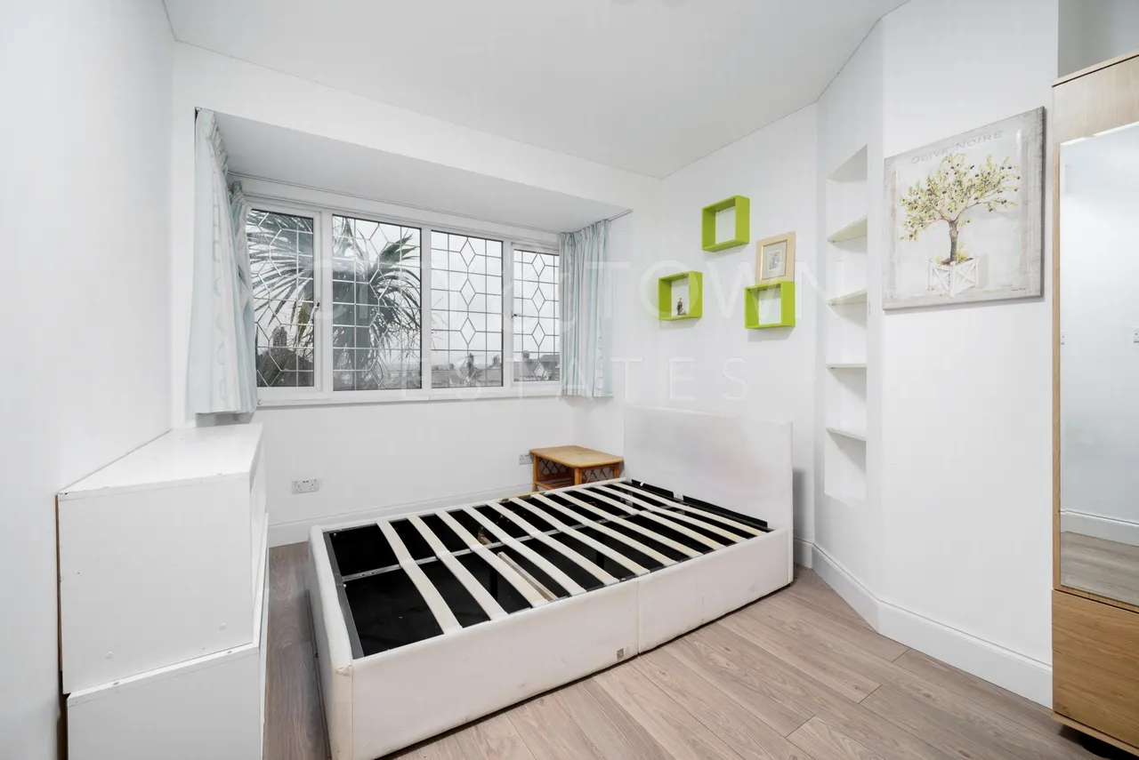 Moore Avenue, Grays, RM20, photo 9