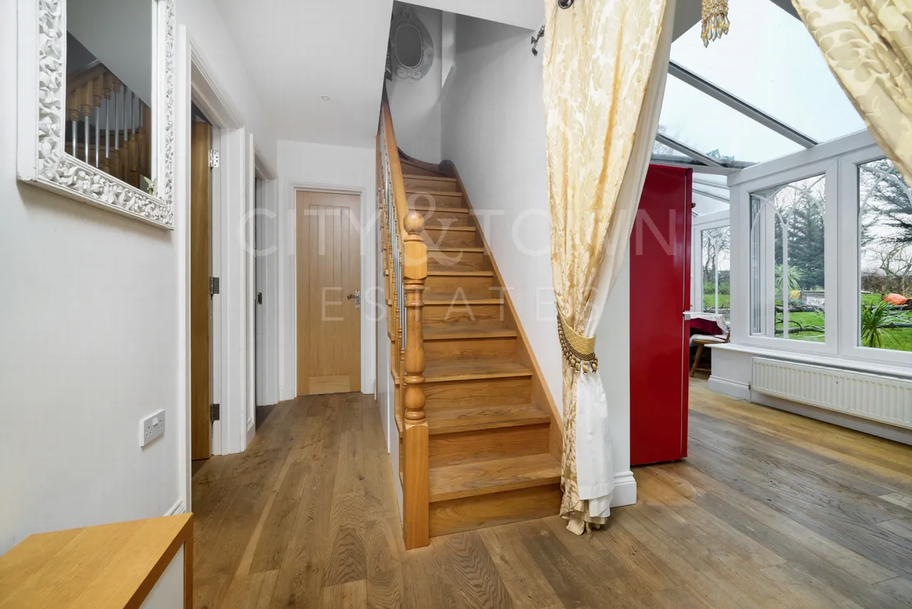 Moore Avenue, Grays, RM20, photo 2