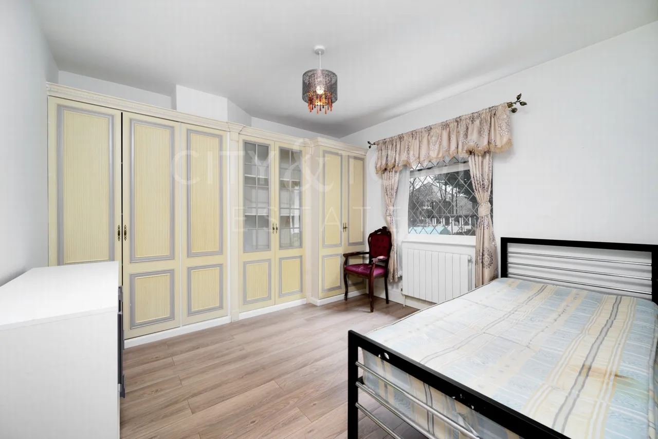 Moore Avenue, Grays, RM20, photo 11