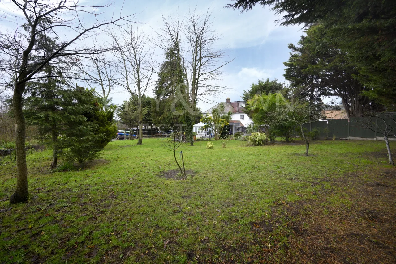 Moore Avenue, Grays, RM20, photo 17