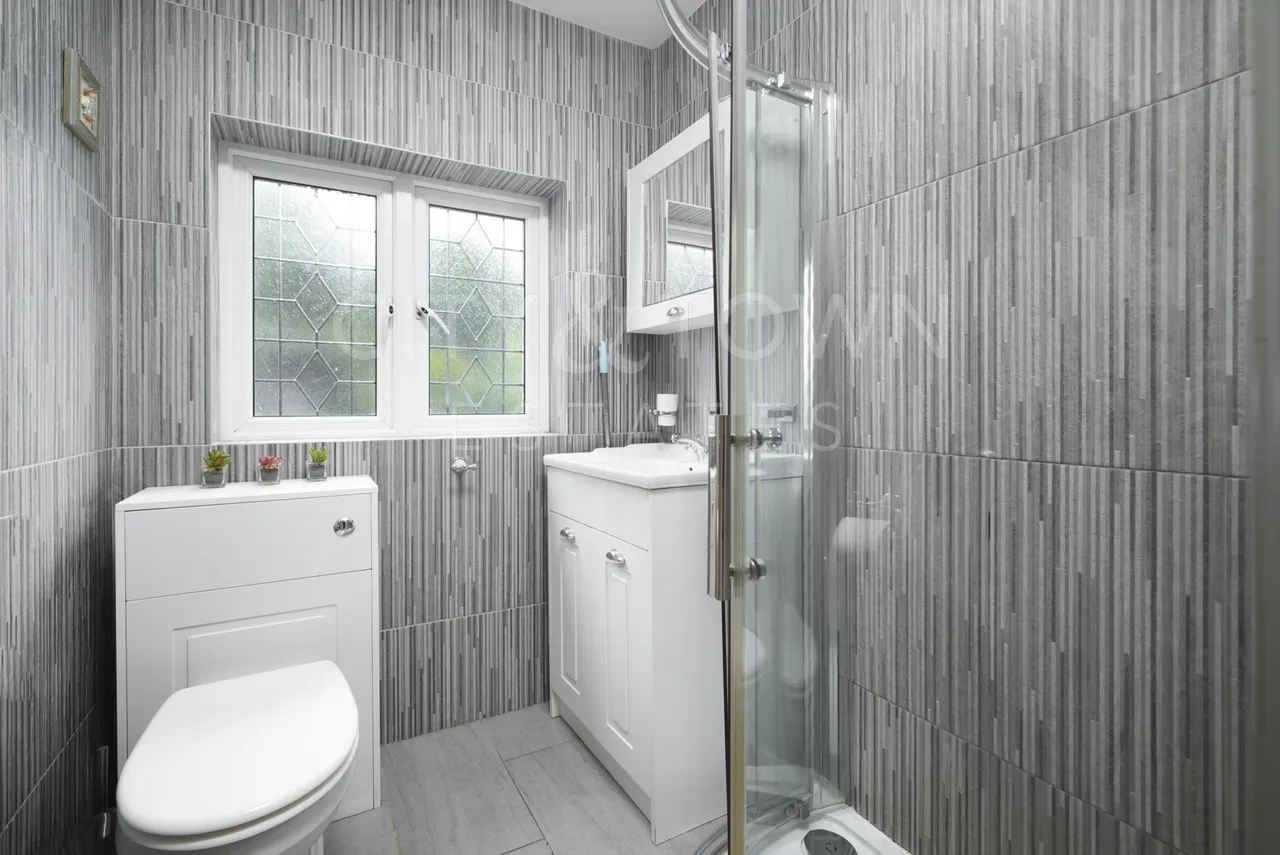 Moore Avenue, Grays, RM20, photo 10