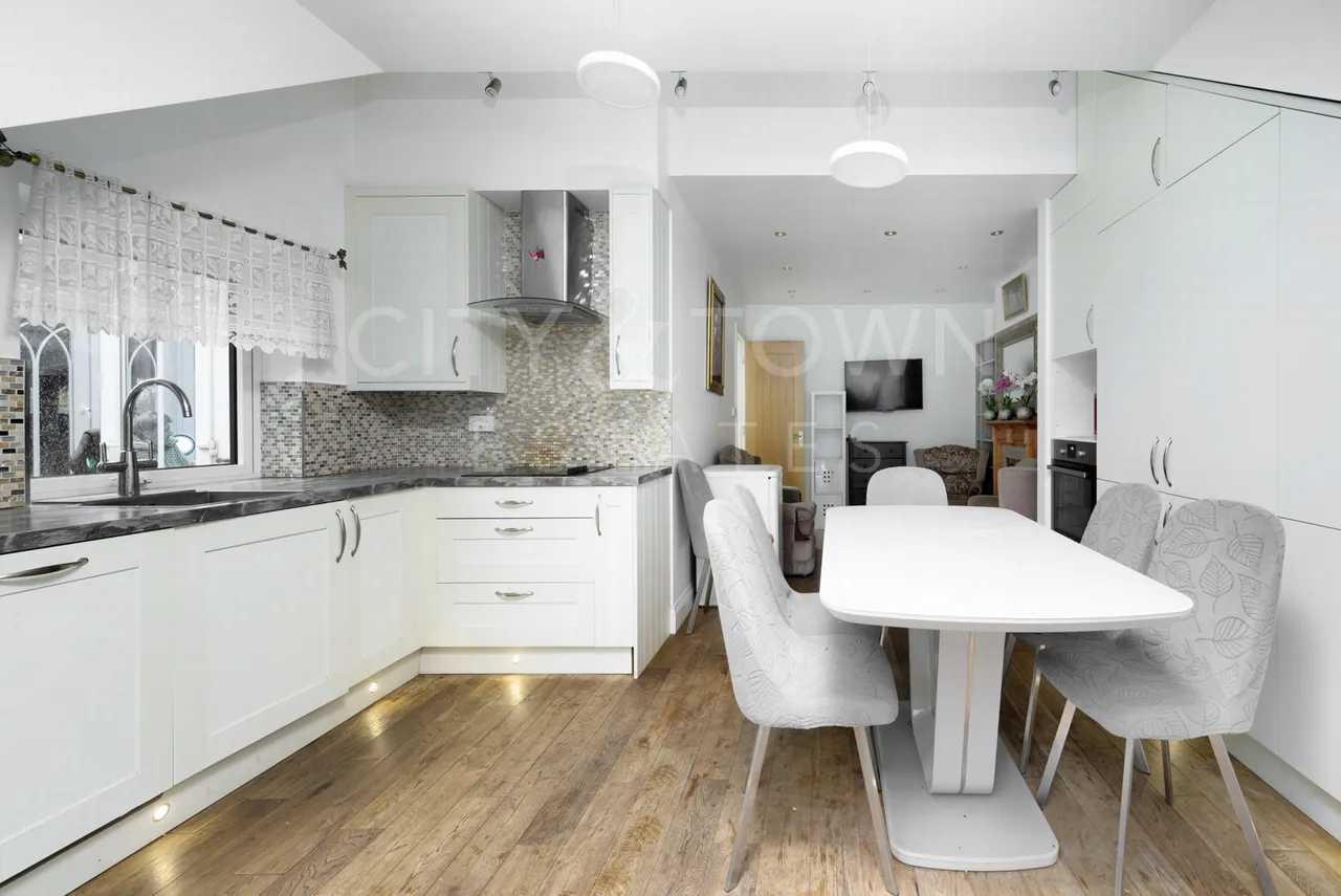 Moore Avenue, Grays, RM20, photo 5