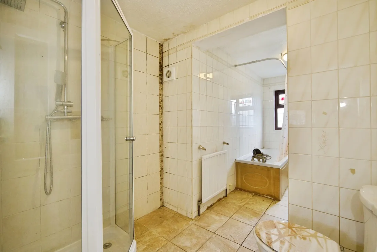 Sedgemoor Drive, Dagenham, RM10, photo 19