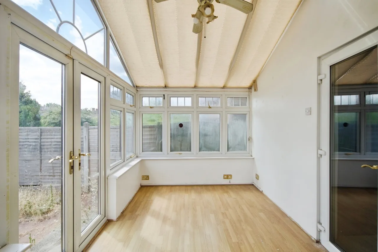 Sedgemoor Drive, Dagenham, RM10, photo 14