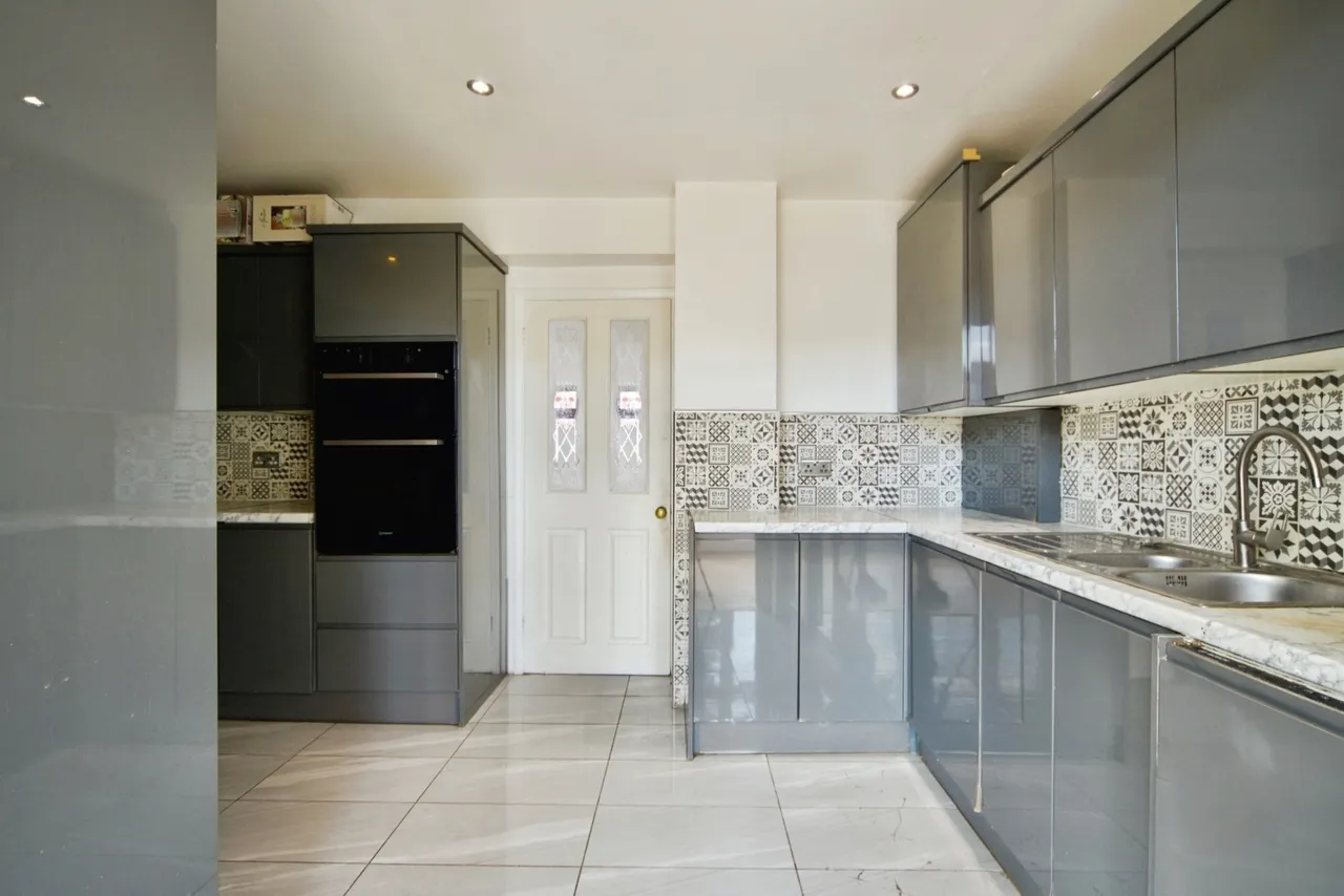 Sedgemoor Drive, Dagenham, RM10, photo 16