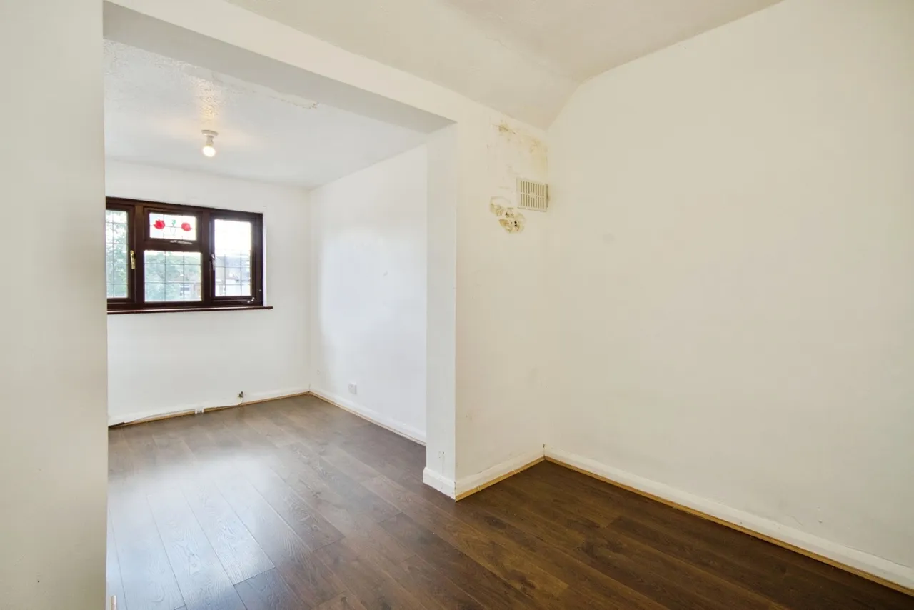 Sedgemoor Drive, Dagenham, RM10, photo 13