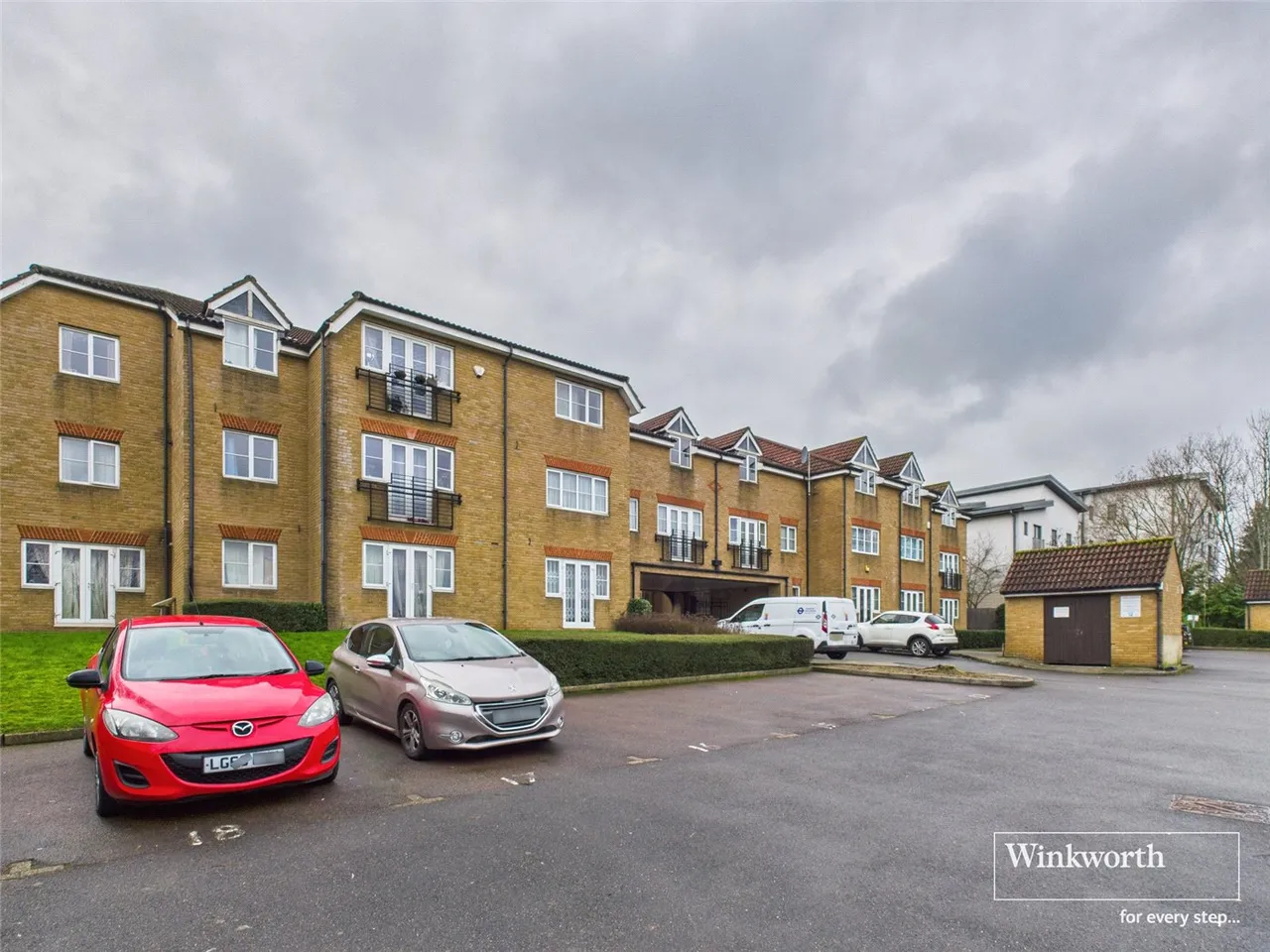 Great North Way, London, NW4, photo 8