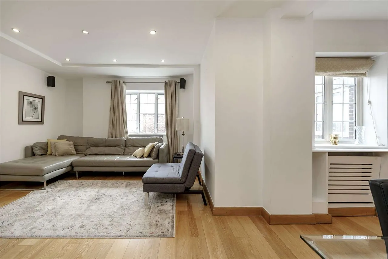3 bed flat for sale — Brompton Road, London, SW3 1ET