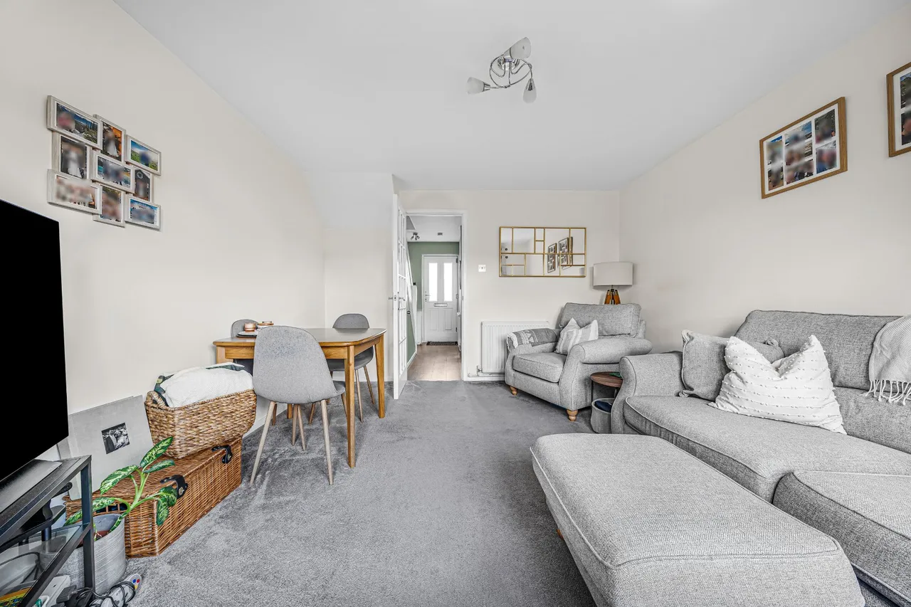 Ashbury Crescent, Guildford, GU4, photo 8