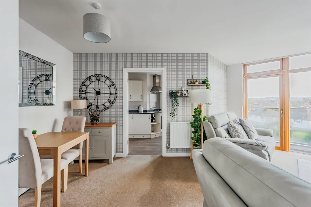 Carlton Road, Redhill, photo 7
