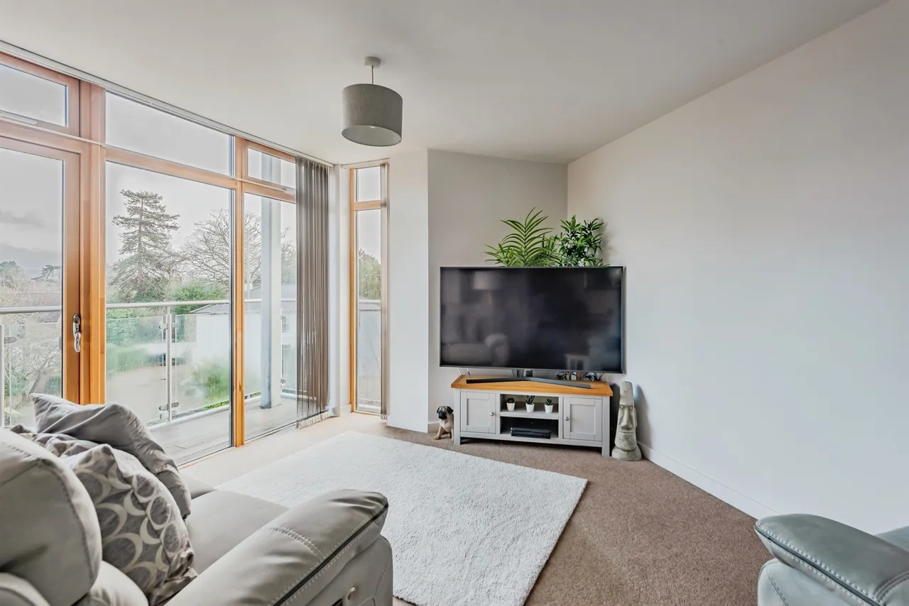 Carlton Road, Redhill, photo 5