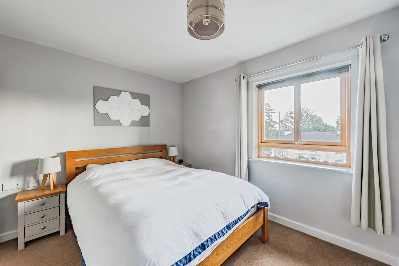 Carlton Road, Redhill, photo 12