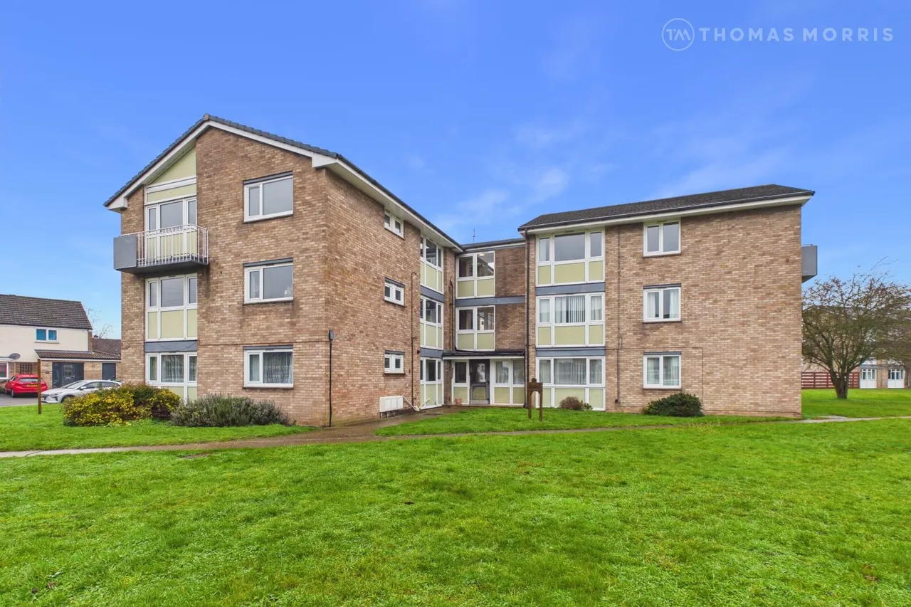 3 bed flat for sale, Williams Close, Brampton, PE28