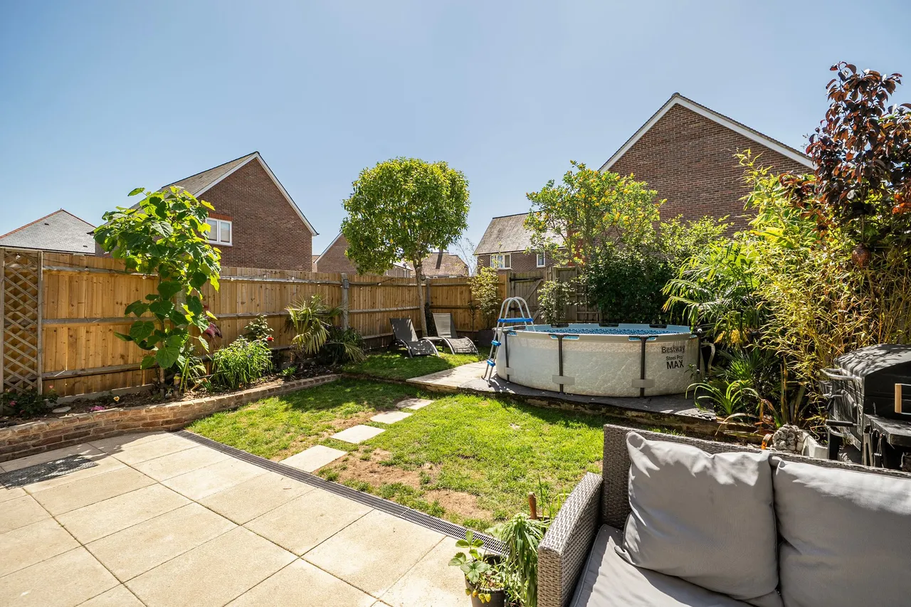Chestnut Drive, Thakeham, RH20, photo 26