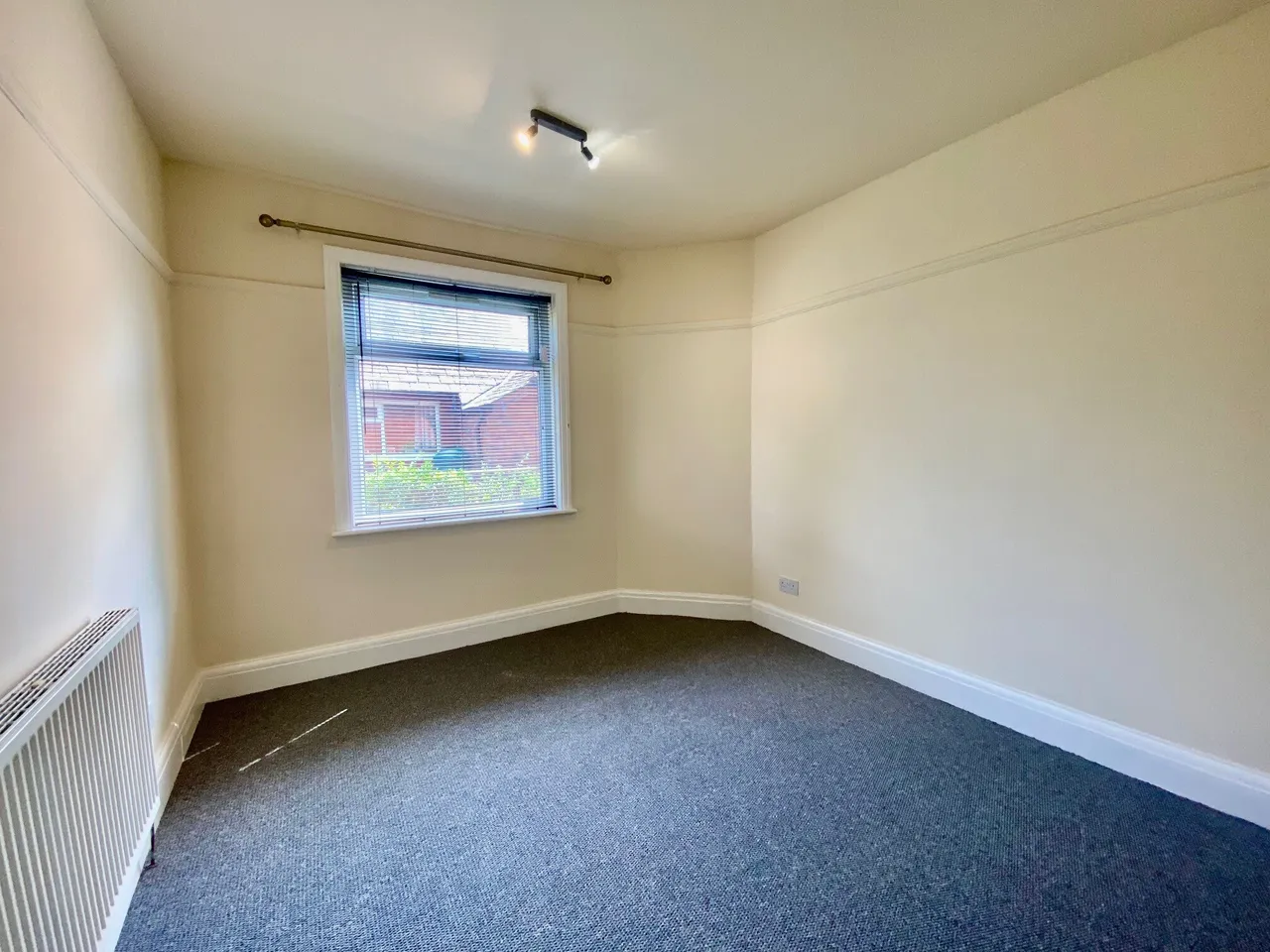 Denham, Brownedge Road, Lostock Hall, photo 11