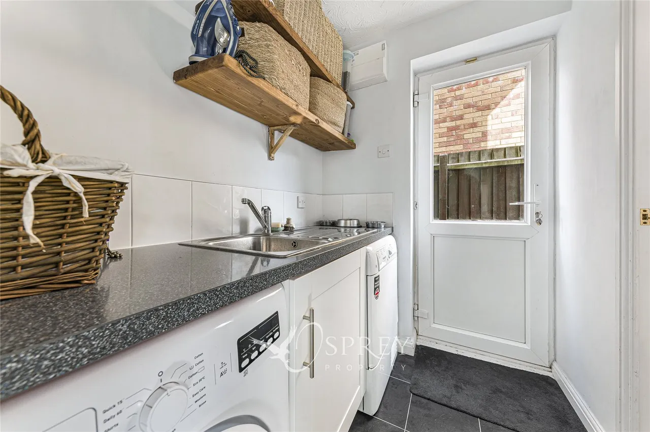St. Christophers Drive, Oundle, PE8, photo 5