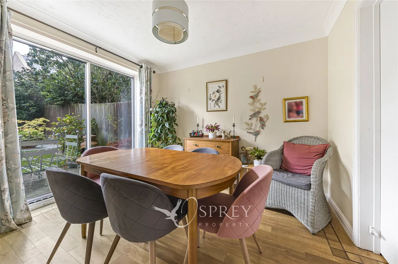 St. Christophers Drive, Oundle, PE8, photo 6