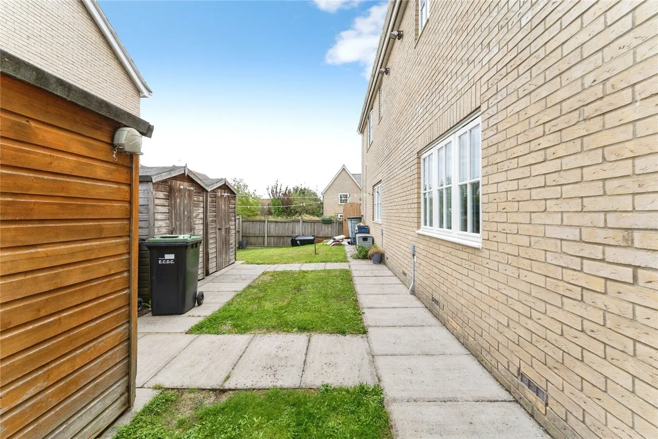 St. Andrews Close, Sutton, CB6, photo 6