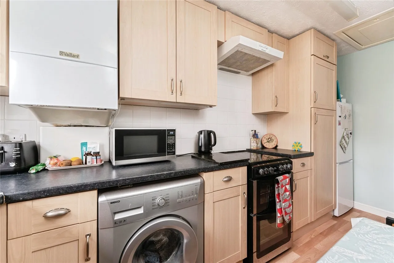 St. Andrews Close, Sutton, CB6, photo 8