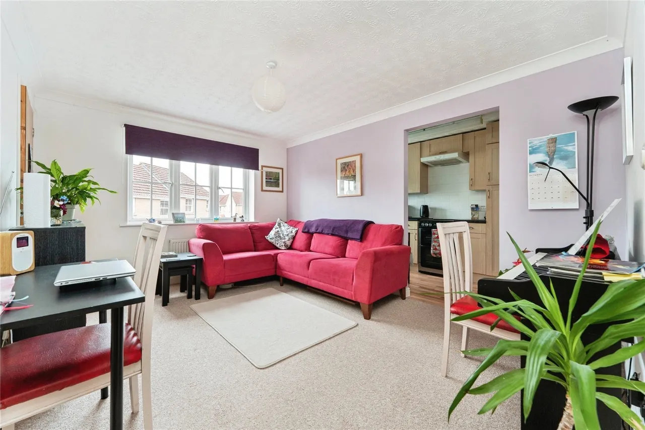 St. Andrews Close, Sutton, CB6, photo 9