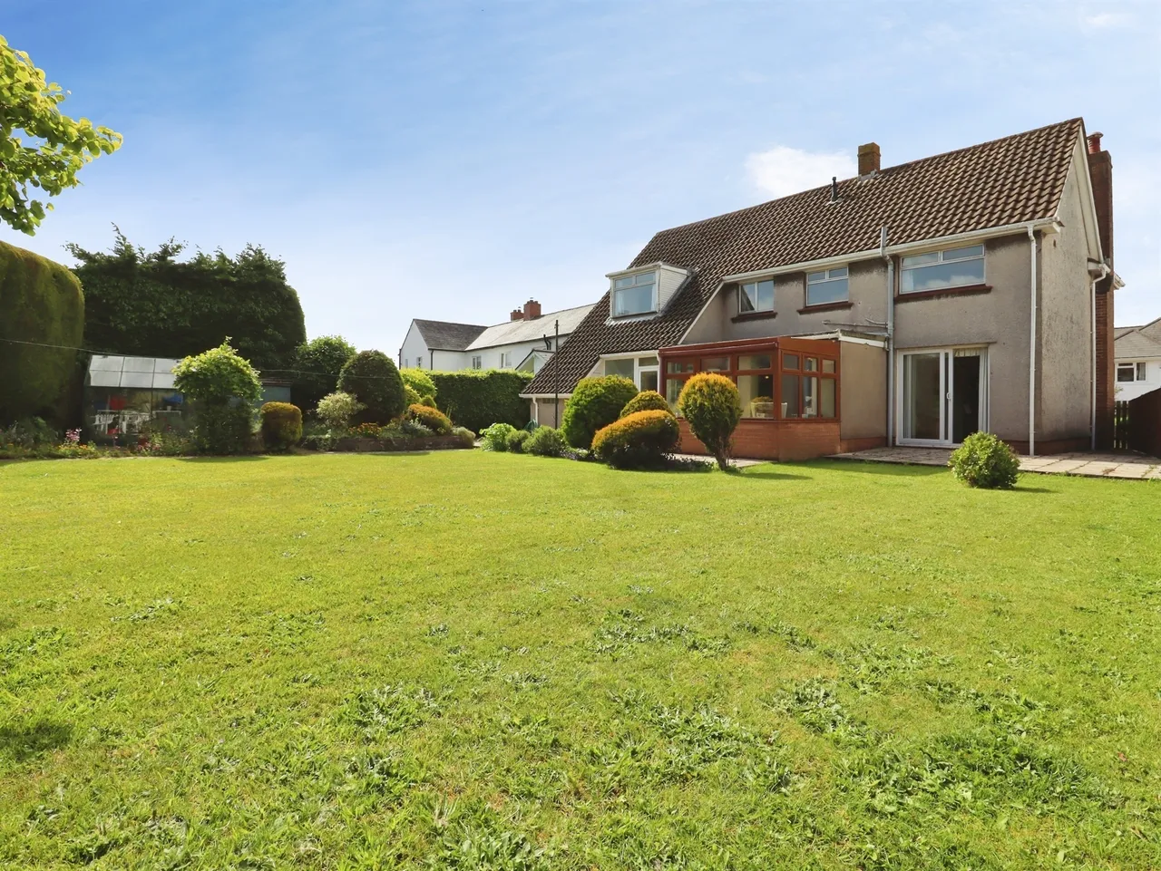 5 bed house for sale — Trem Y Don, Barry