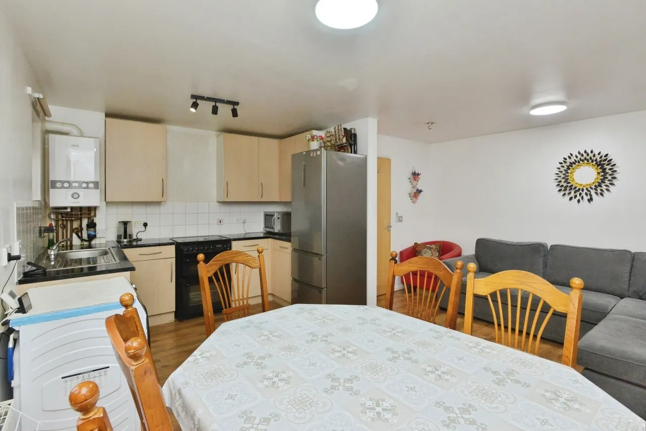 Reynolds Place, Grange Farm, Milton Keynes, Buckinghamshire, MK8, photo 7