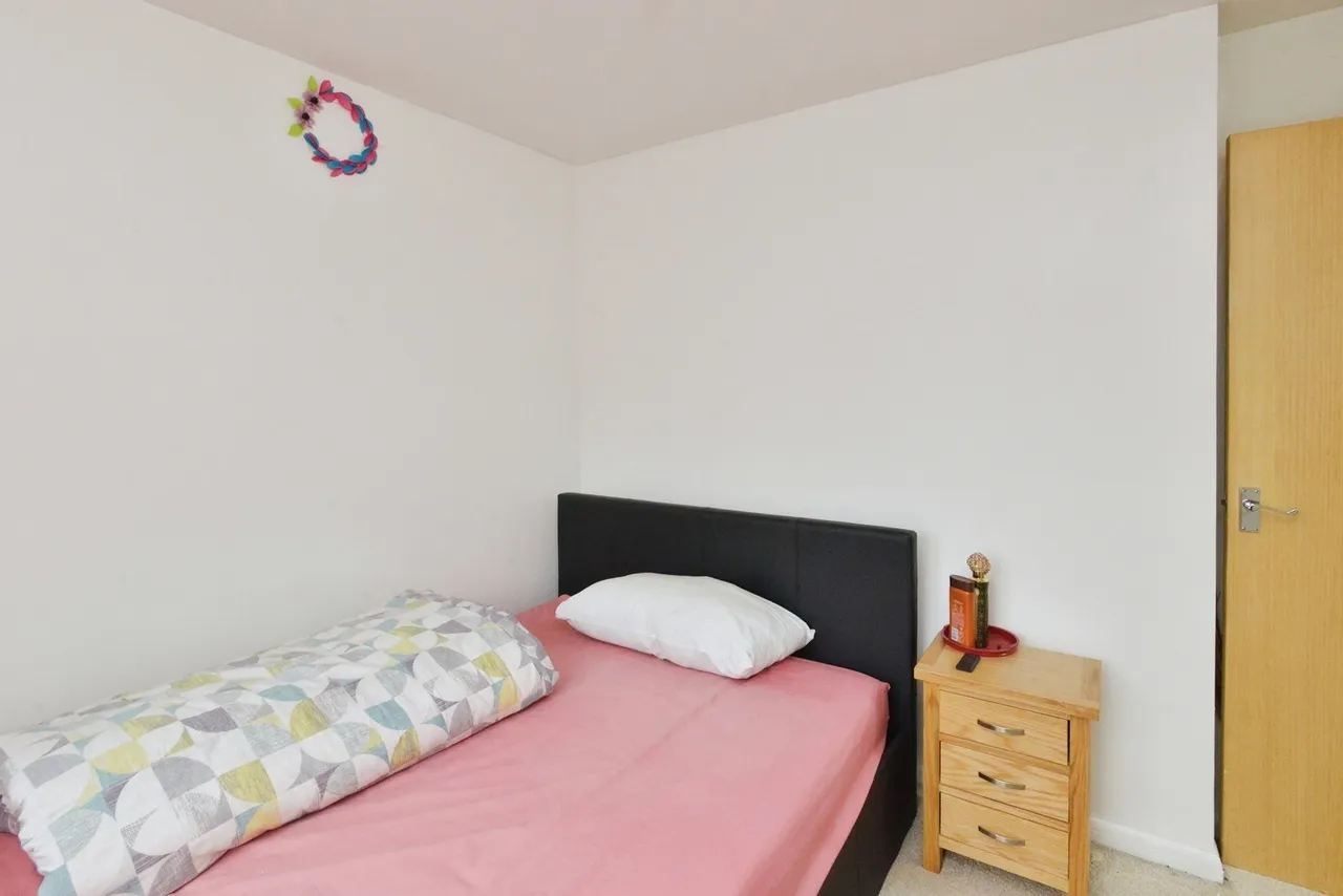 Reynolds Place, Grange Farm, Milton Keynes, Buckinghamshire, MK8, photo 11