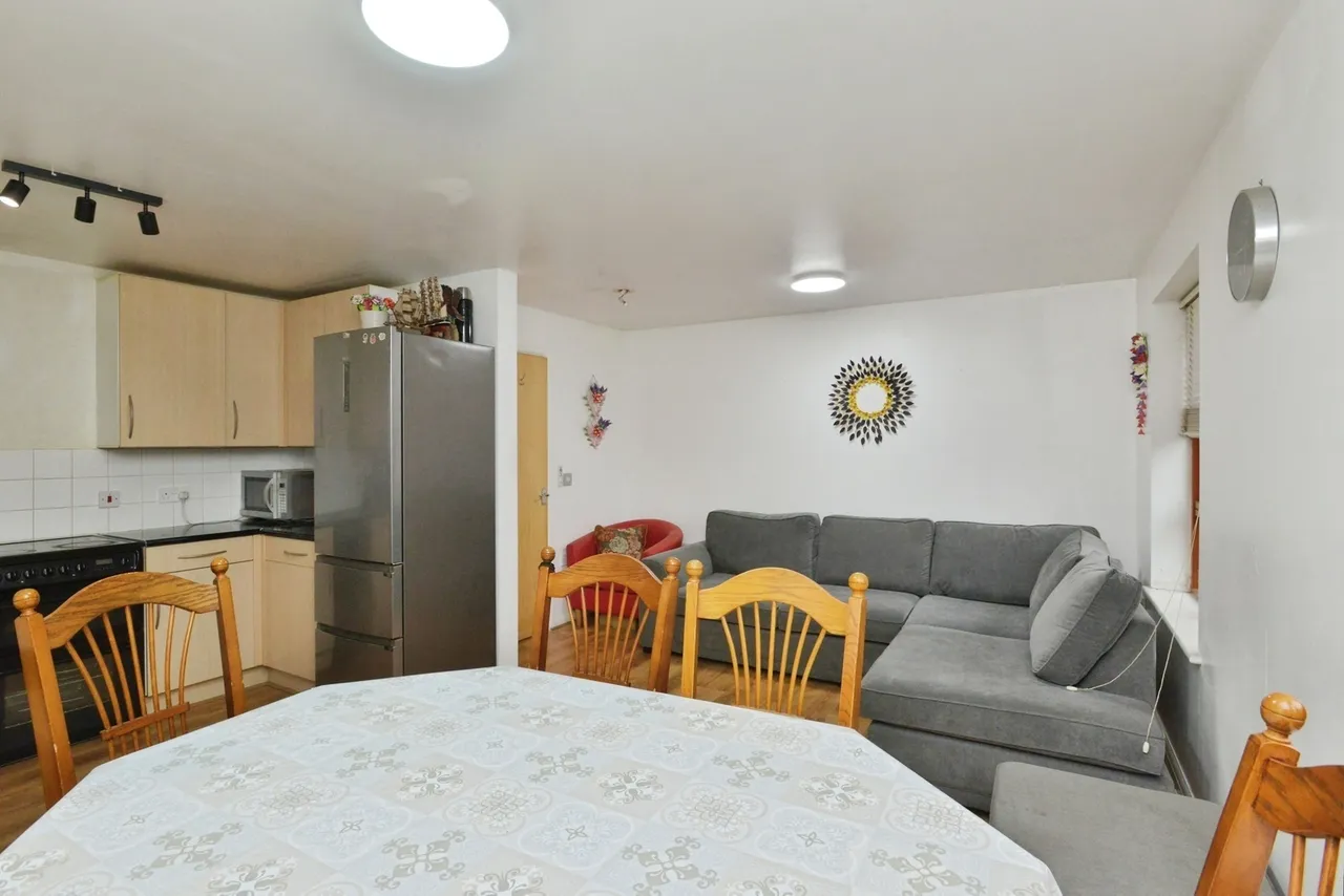 Reynolds Place, Grange Farm, Milton Keynes, Buckinghamshire, MK8, photo 8