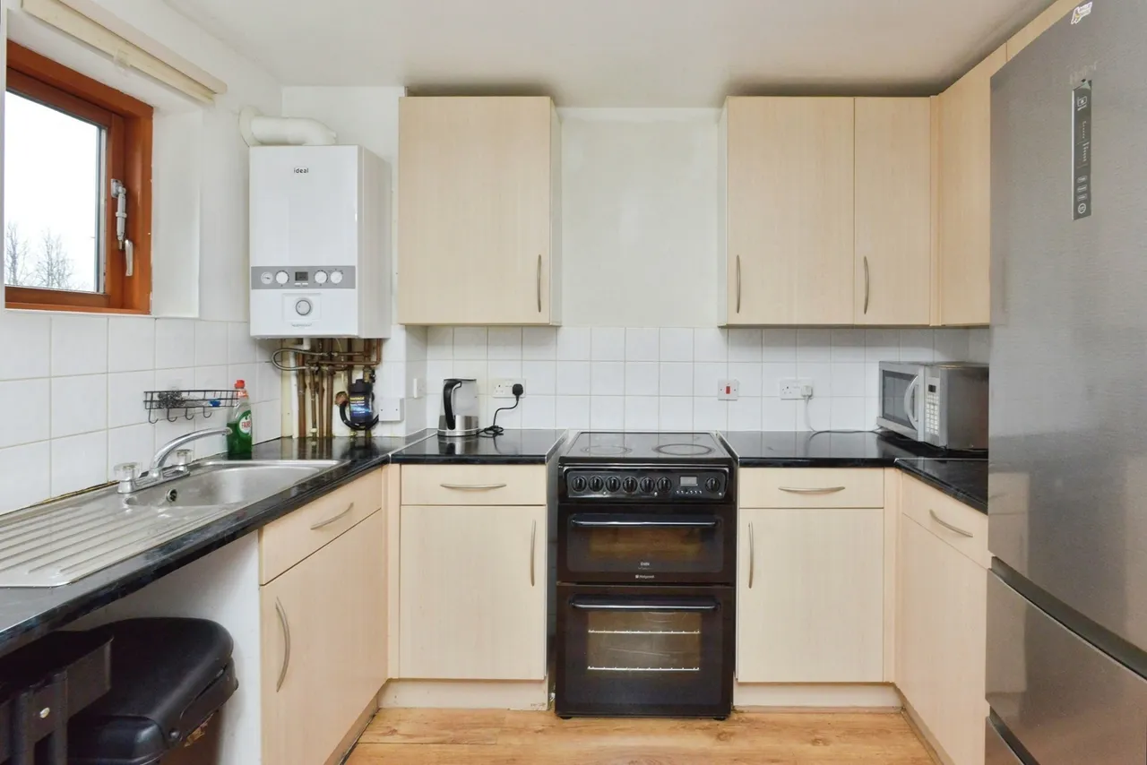 Reynolds Place, Grange Farm, Milton Keynes, Buckinghamshire, MK8, photo 9