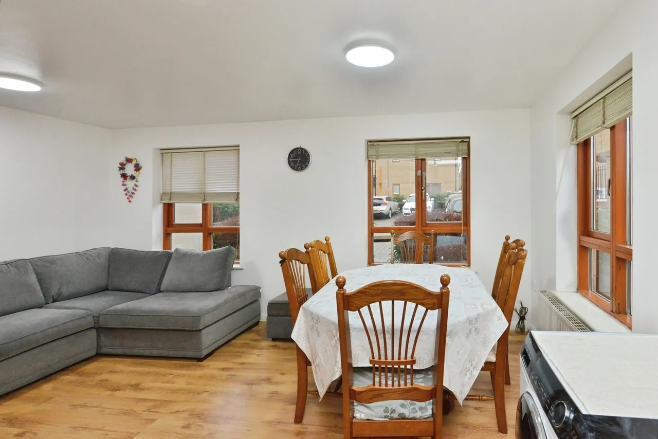 Reynolds Place, Grange Farm, Milton Keynes, Buckinghamshire, MK8, photo 5