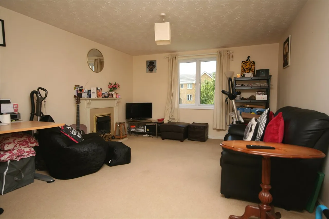 Lloyd Close, Cheltenham, GL51, photo 3