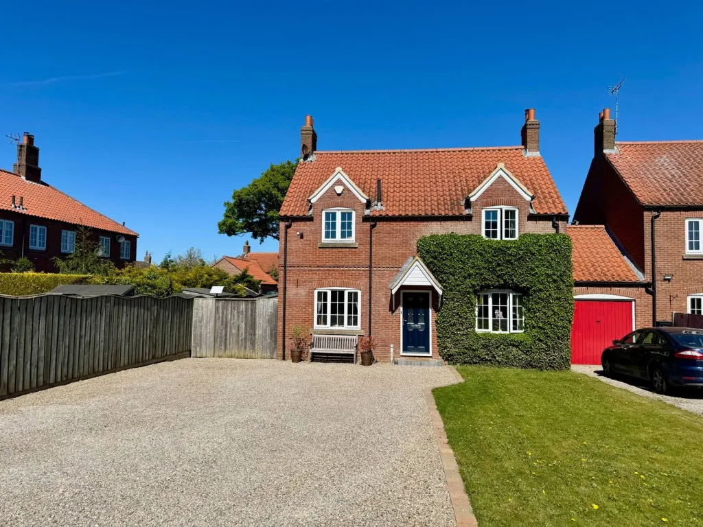 Long Marston ~ Manor Chase, YO26, photo 21