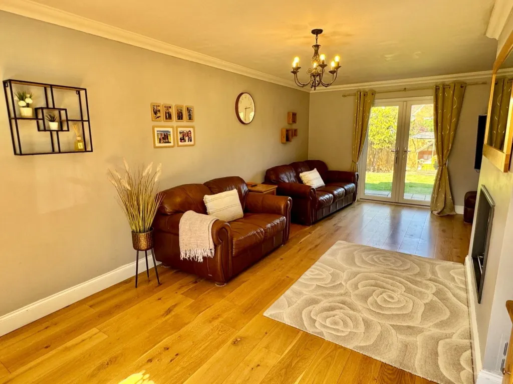 Long Marston ~ Manor Chase, YO26, photo 4