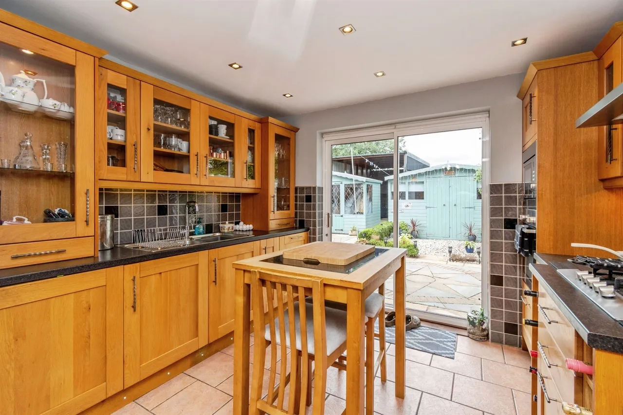 Poplar Avenue, Bentley, Walsall, photo 6